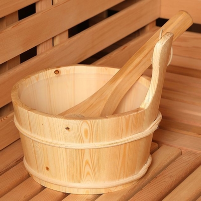 Openlucht Rustiek Cedar Steam Sauna Rounded Square met het Dakwerk van de Bitumendakspaan