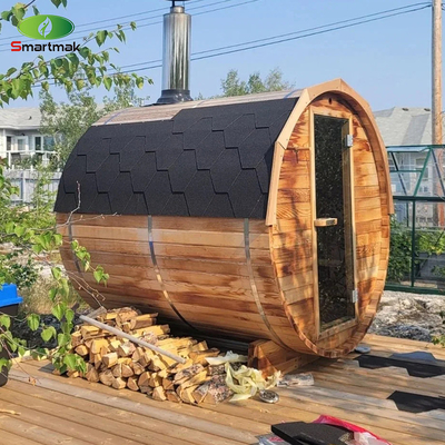 Ruimte sauna met houtkachel voor 6 personen