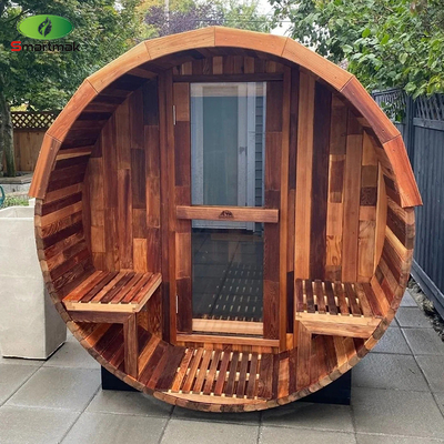 Buitenhouten sauna met houtvaten Ruimte Sauna van massief hout voor tuingebruik
