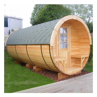 Buitensauna met cederhout, houtkachel, stoomsauna voor 6 personen.